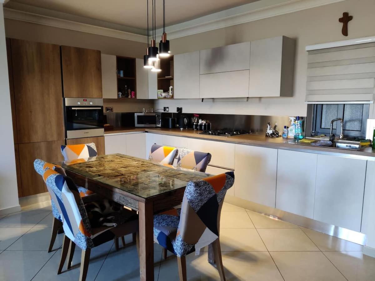 Cosy Designer Finished Apartment With Unobstructed Views St. Paul's Bay Exterior foto